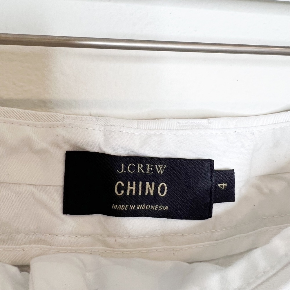 J. Crew Shorts Classic Chino Short 3" - Picture 4 of 6